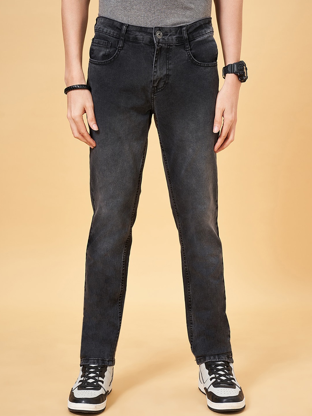 SF JEANS by Pantaloons Men Skinny Fit Clean Look Light Fade Stretchable Jeans, Black
SF JEANS by Pantaloons Men Skinny Fit Clean Look Light Fade Stretchable Jeans, Black