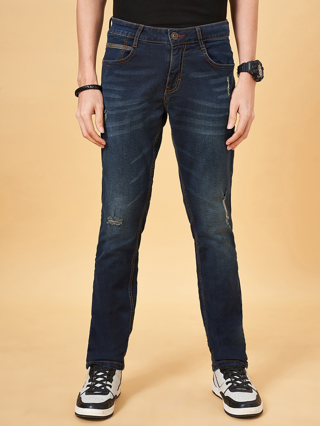 SF JEANS by Pantaloons Men Slim Fit Low Distress Light Fade Stretchable Jeans, Navy blue
SF JEANS by Pantaloons Men Slim Fit Low Distress Light Fade Stretchable Jeans, Navy blue