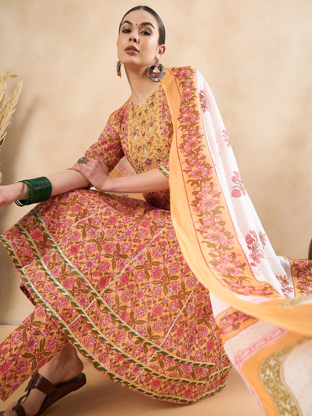 Anouk Orange Floral Printed Regular Gotta Patti Pure Cotton Kurta With Trousers & Dupatta
Anouk Orange Floral Printed Regular Gotta Patti Pure Cotton Kurta With Trousers & Dupatta