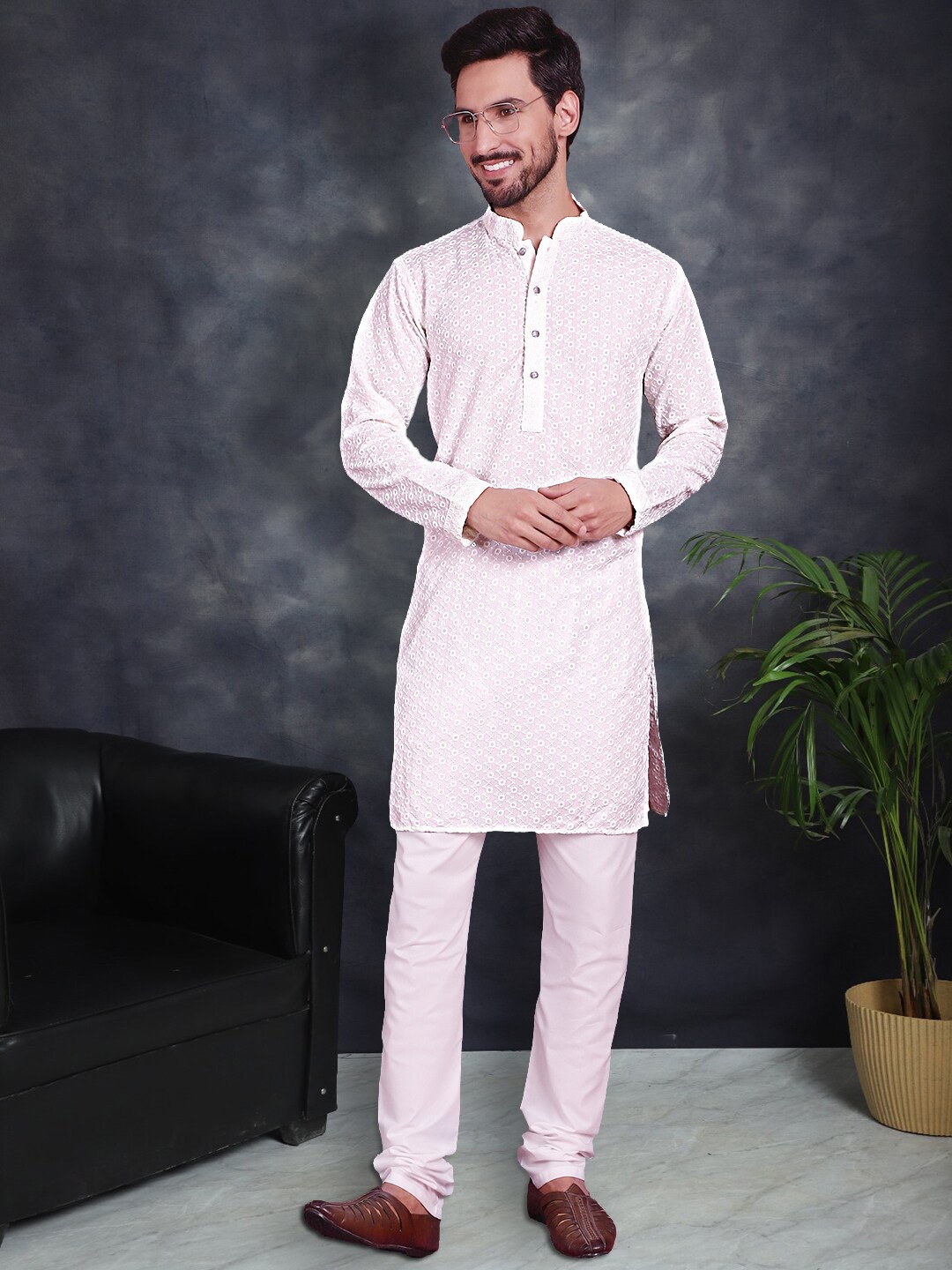 Jompers Ethnic Motifs Embroidered Chikankari Sequinned Pure Cotton Kurta with Churidar, White
Jompers Ethnic Motifs Embroidered Chikankari Sequinned Pure Cotton Kurta with Churidar, White