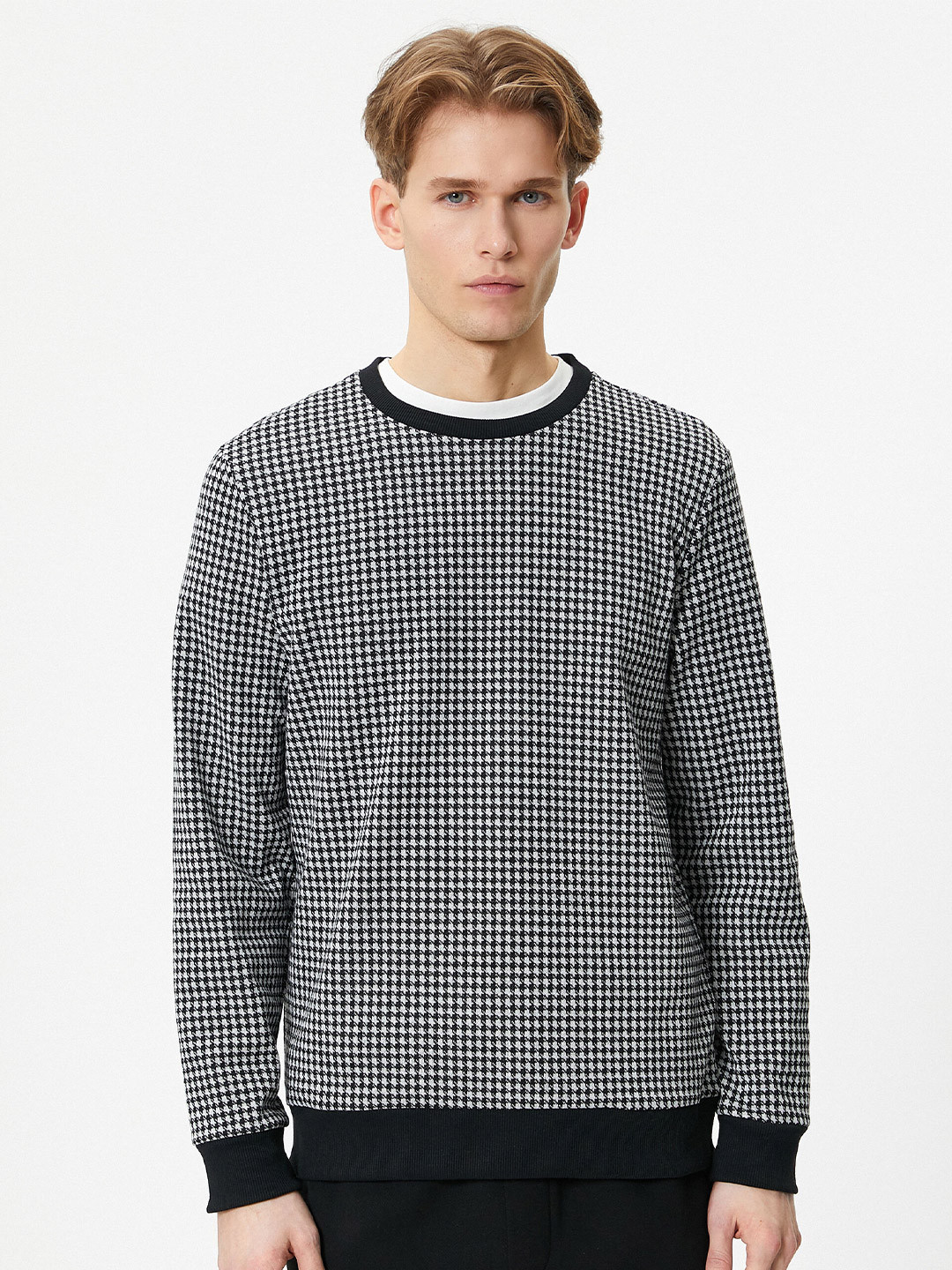 Koton Checked Long Sleeves Pullover Sweater, White
Koton Checked Long Sleeves Pullover Sweater, White