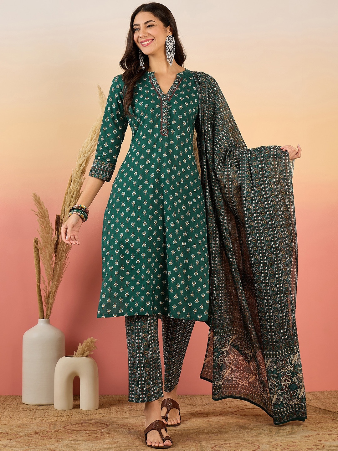 Sangria Women Floral Print Thread Work Pure Cotton Kurta & Trousers With Dupatta, Green
Sangria Women Floral Print Thread Work Pure Cotton Kurta & Trousers With Dupatta, Green