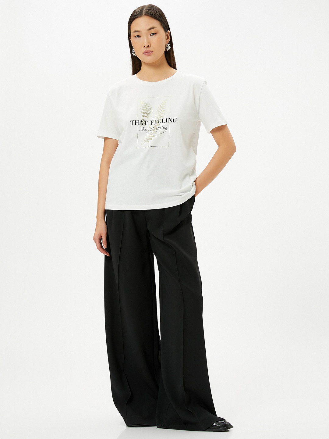 Koton Typography Printed Round Neck Drop-Shoulder Sleeves Pure Cotton T-shirt, White
Koton Typography Printed Round Neck Drop-Shoulder Sleeves Pure Cotton T-shirt, White