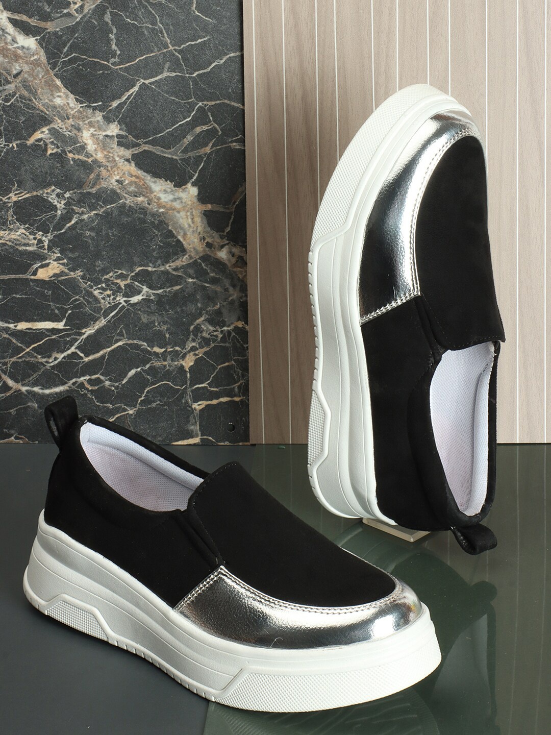 The Roadster Lifestyle Co. Women Comfort Insole Contrast Sole Flatforms Slip-On Sneakers, Black
The Roadster Lifestyle Co. Women Comfort Insole Contrast Sole Flatforms Slip-On Sneakers, Black