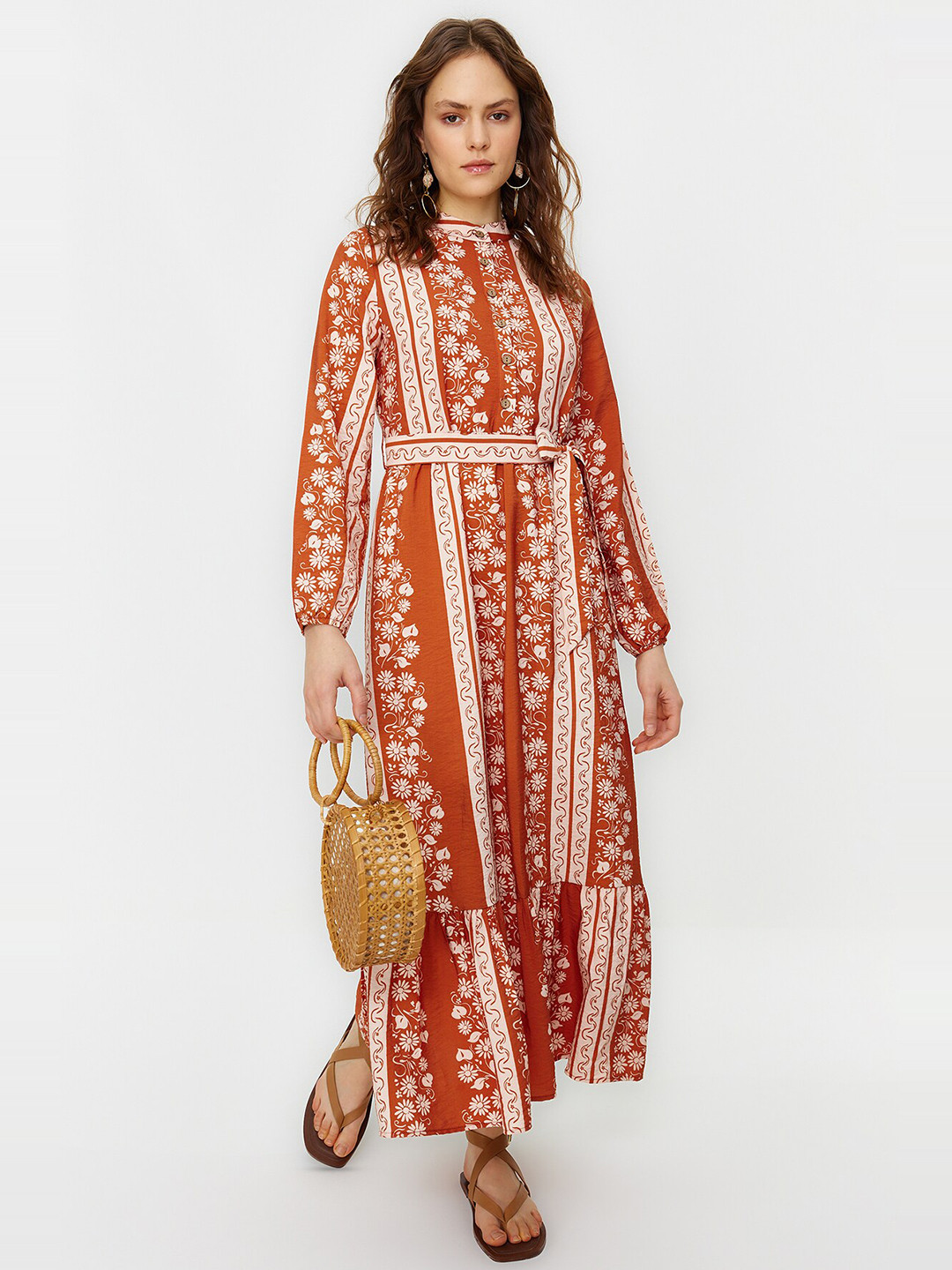 Trendyol Floral Printed Band Collar Cuffed Sleeves Gathered A-Line Midi Dress, Brown
Trendyol Floral Printed Band Collar Cuffed Sleeves Gathered A-Line Midi Dress, Brown