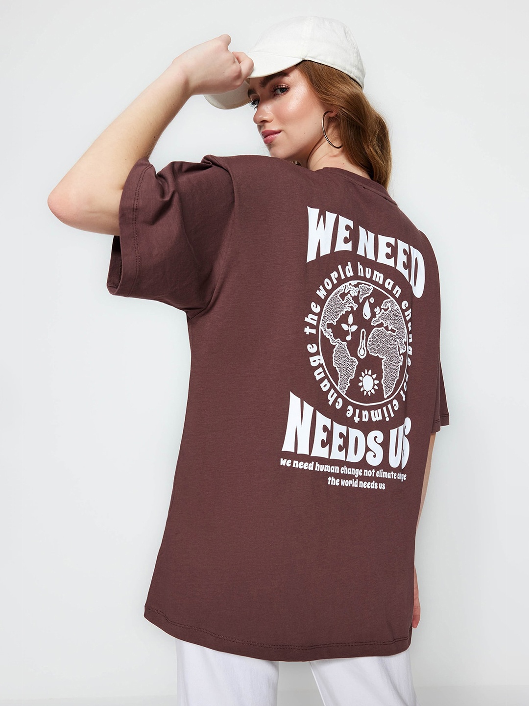 Trendyol Typography Printed Drop-Shoulder Sleeves Pure Cotton Longline T-shirt, Brown
Trendyol Typography Printed Drop-Shoulder Sleeves Pure Cotton Longline T-shirt, Brown