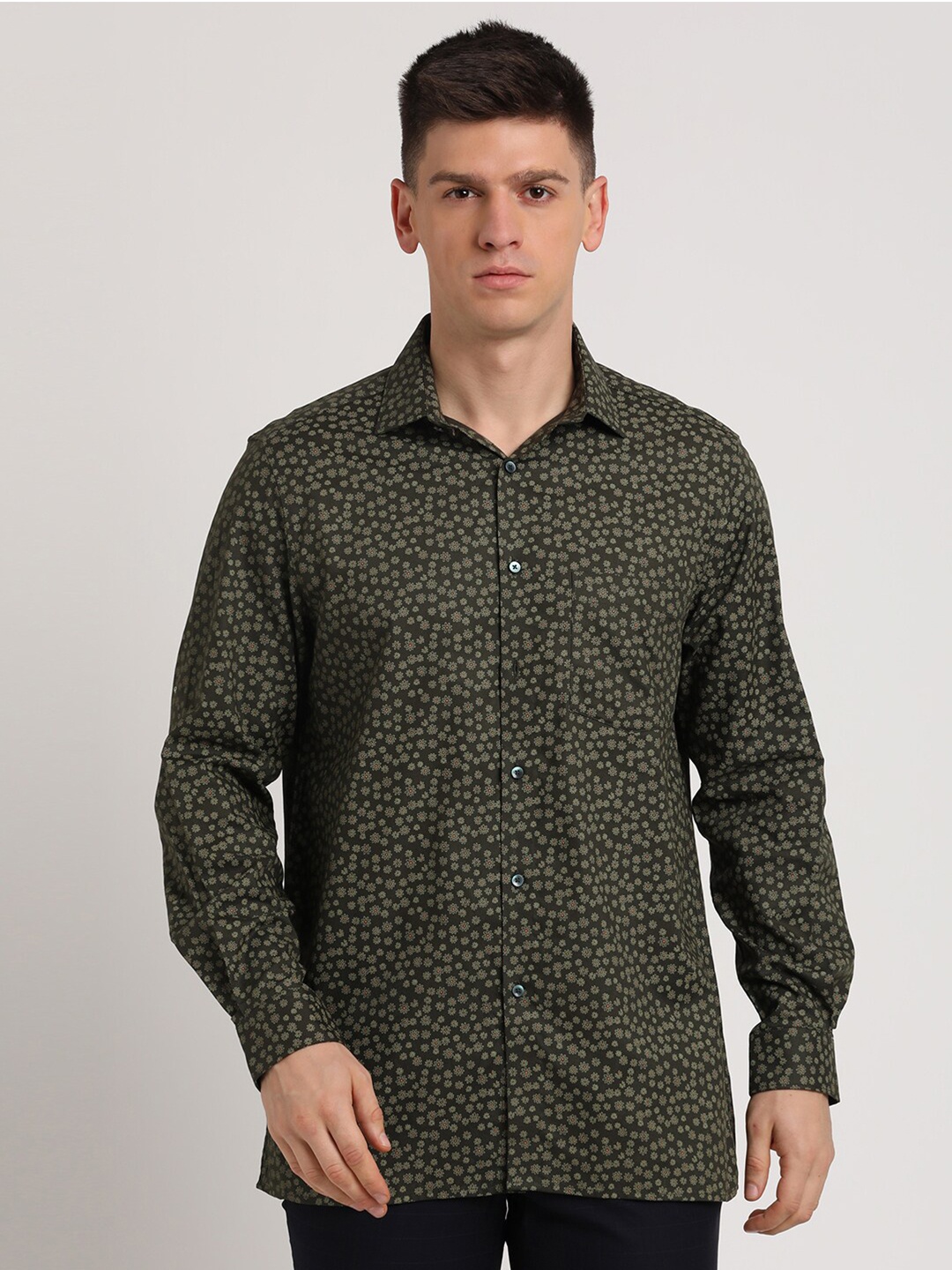Turtle Standard Slim Fit Floral Printed Spread Collar Pure Cotton Formal Shirt, Green
Turtle Standard Slim Fit Floral Printed Spread Collar Pure Cotton Formal Shirt, Green