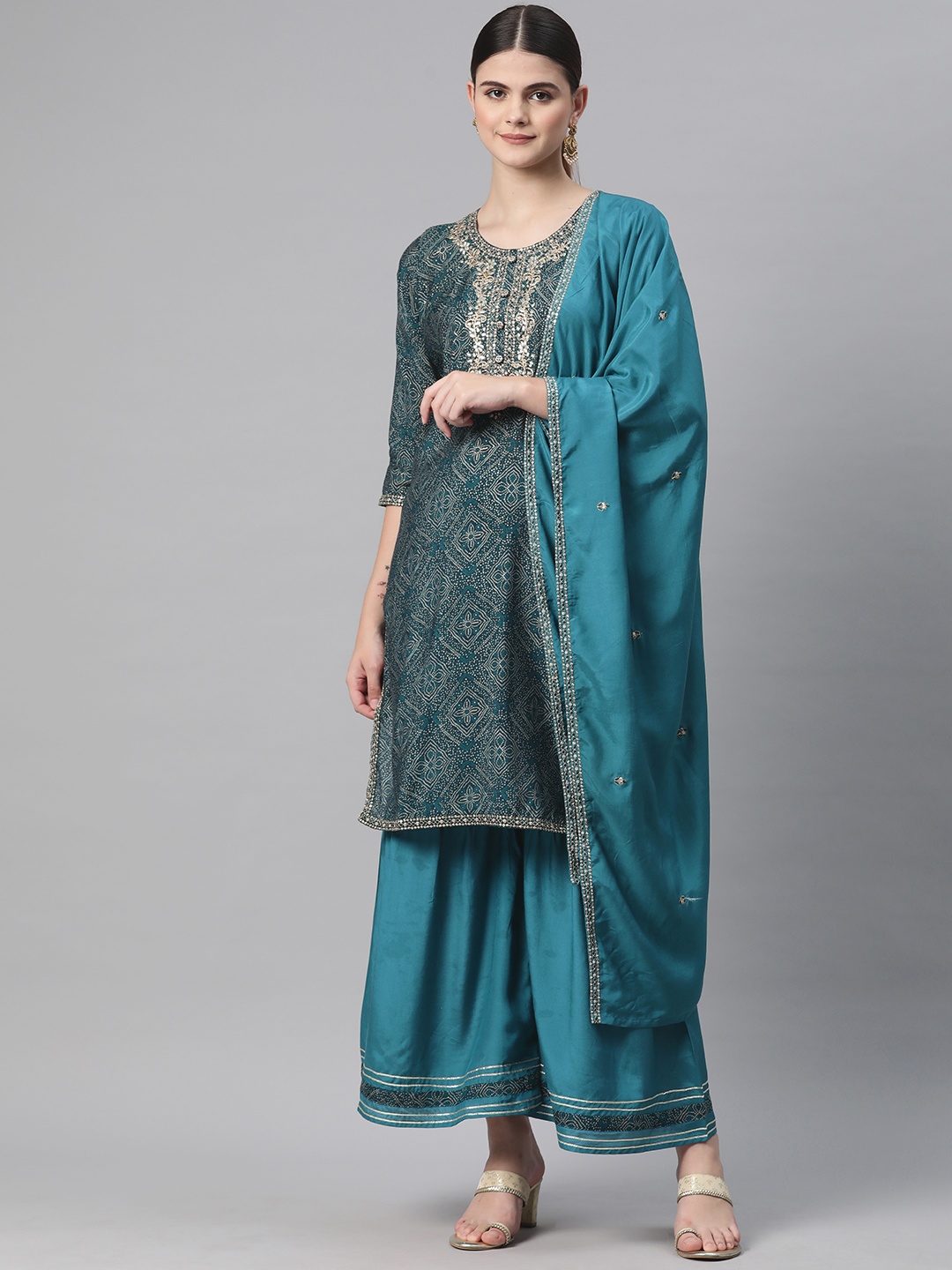 Readiprint Fashions Women Bandhani Printed Regular Pure Silk Kurta with Sharara & With Dupatta, Green
Readiprint Fashions Women Bandhani Printed Regular Pure Silk Kurta with Sharara & With Dupatta, Green