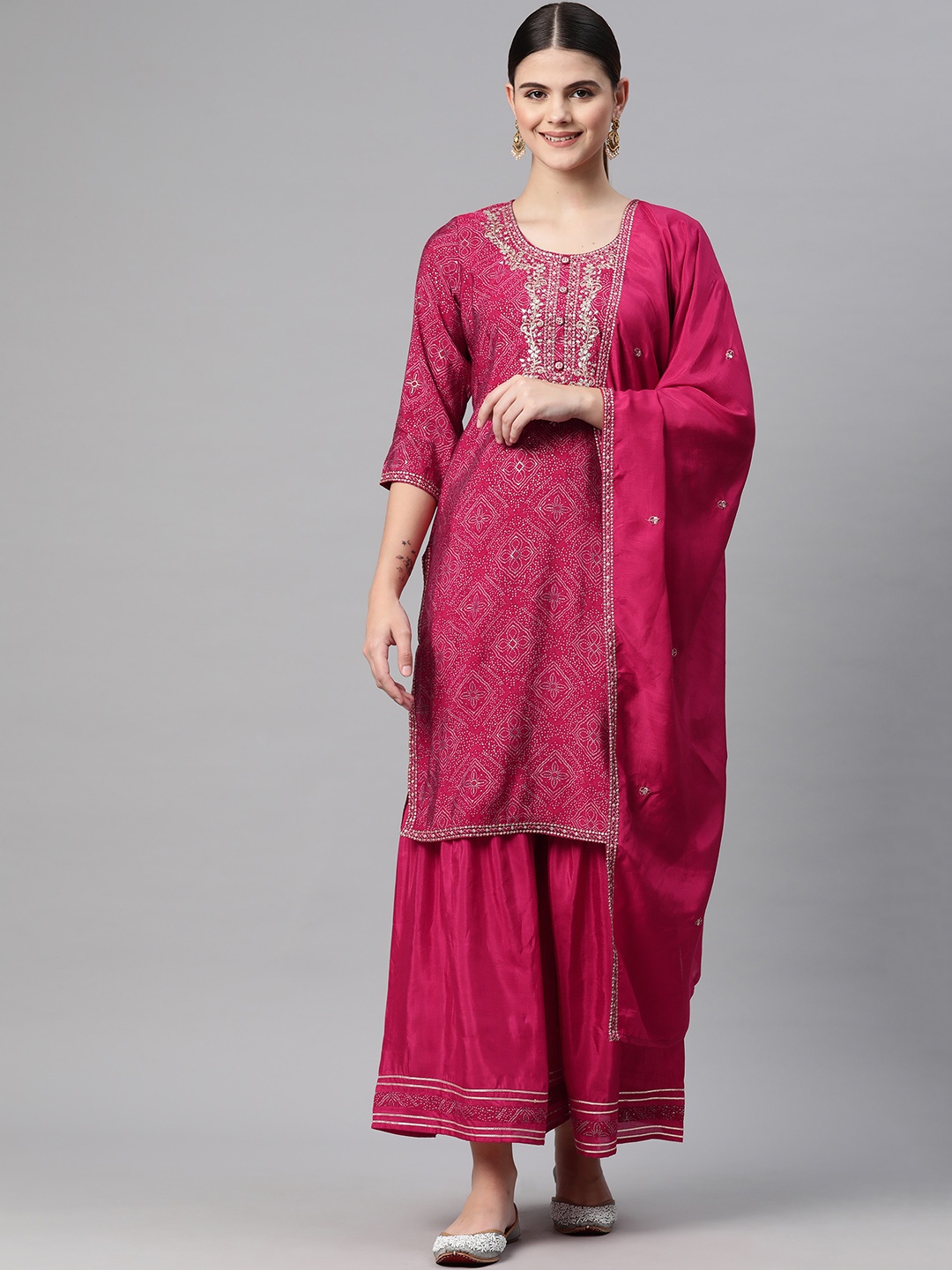 Readiprint Fashions Women Bandhani Printed Regular Pure Silk Kurta with Sharara & With Dupatta, Pink
Readiprint Fashions Women Bandhani Printed Regular Pure Silk Kurta with Sharara & With Dupatta, Pink
