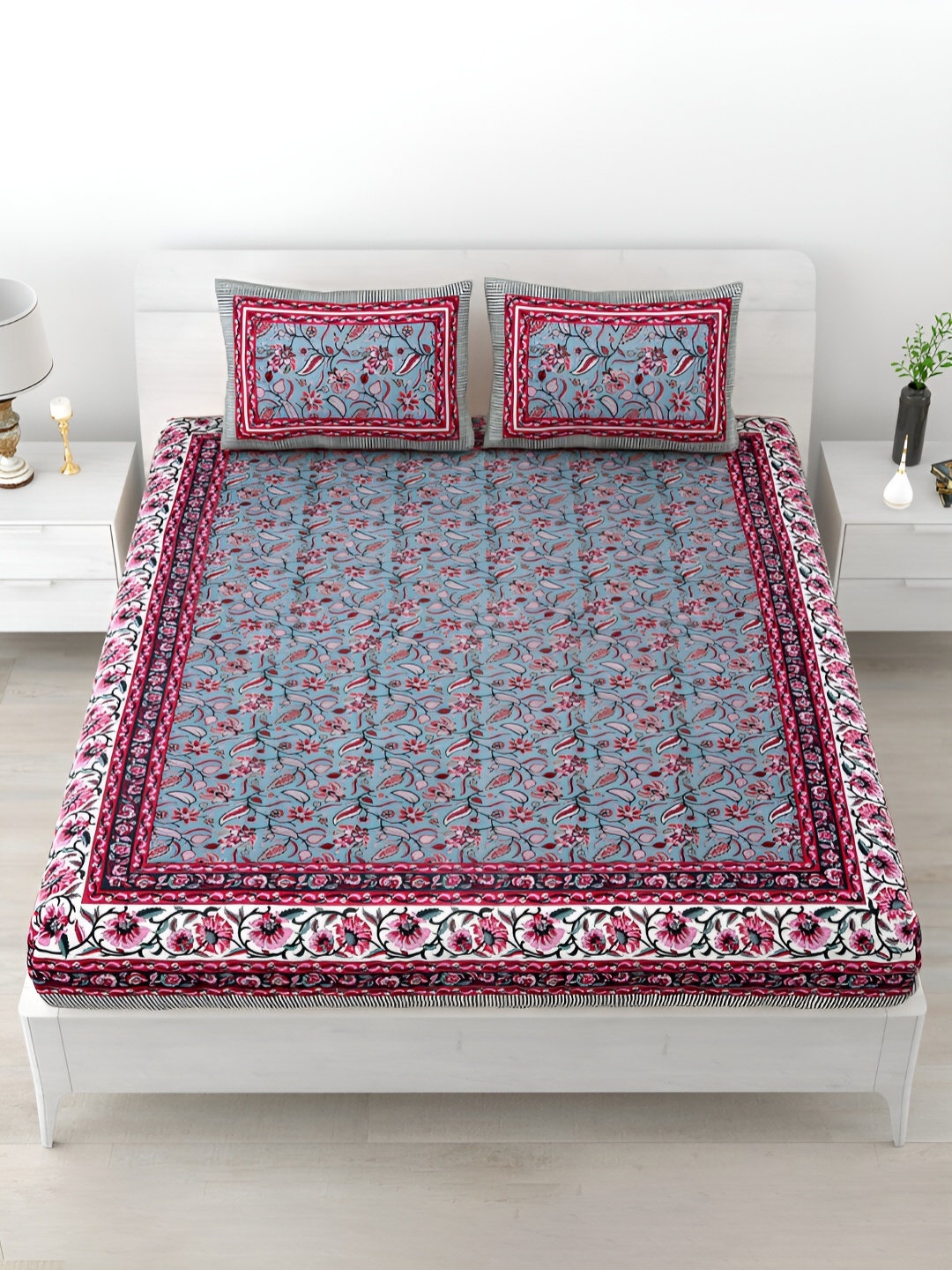 POORAK Maroon & Grey Floral Printed Cotton 120 TC King Size Bedsheet with 2 Pillow Covers
POORAK Maroon & Grey Floral Printed Cotton 120 TC King Size Bedsheet with 2 Pillow Covers