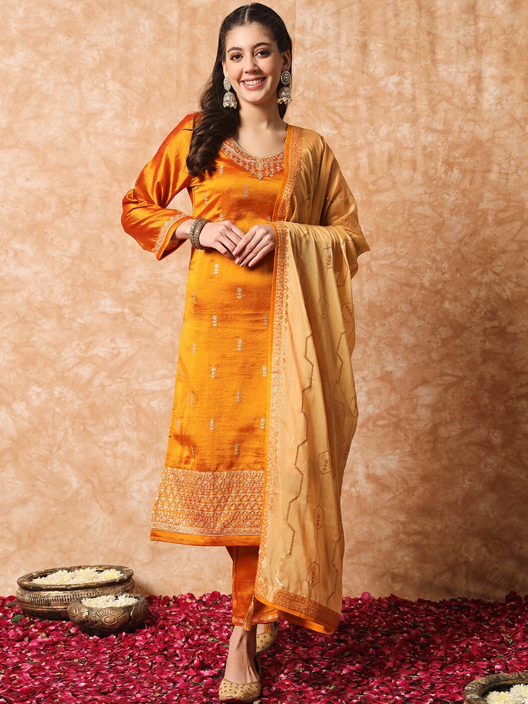 KALINI Ethnic Motifs Embroidered Regular Sequinned Kurta with Trousers & Dupatta, Mustard
KALINI Ethnic Motifs Embroidered Regular Sequinned Kurta with Trousers & Dupatta, Mustard