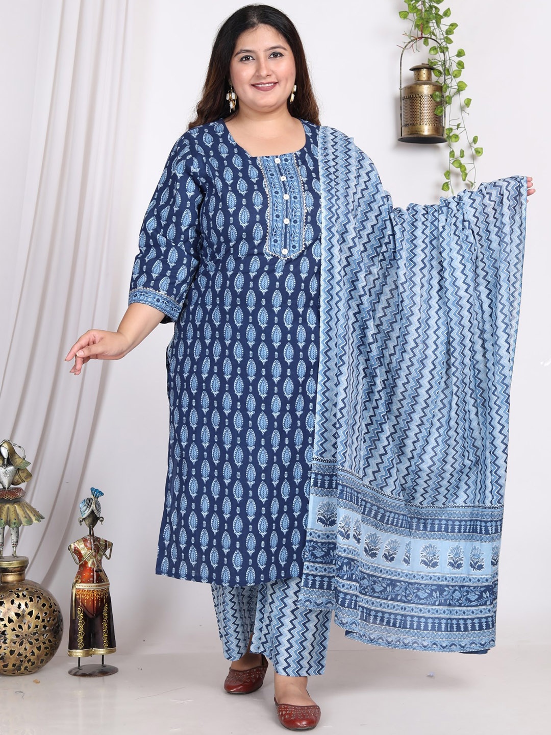 KALINI Plus Size Ethnic Motifs Printed Regular Pure Cotton Kurta with Trousers & Dupatta, Blue
KALINI Plus Size Ethnic Motifs Printed Regular Pure Cotton Kurta with Trousers & Dupatta, Blue