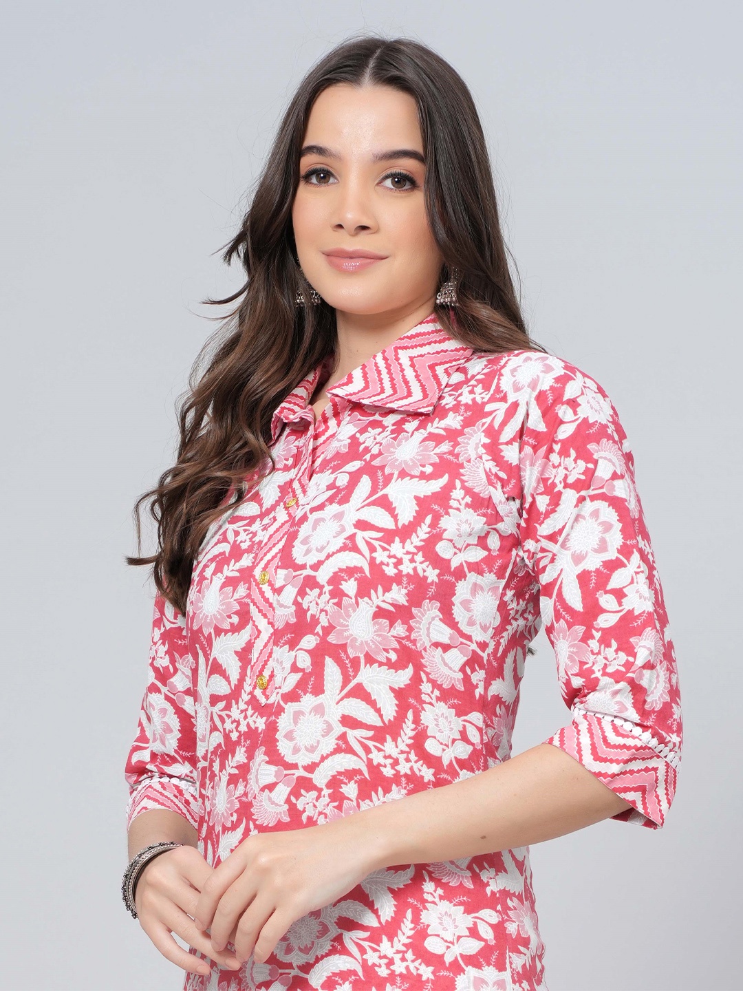 JAHIDA COMFORT WITH STYLE Floral Printed Shirt Collar Pure Cotton Kurta With Trousers, Rose gold
JAHIDA COMFORT WITH STYLE Floral Printed Shirt Collar Pure Cotton Kurta With Trousers, Rose gold