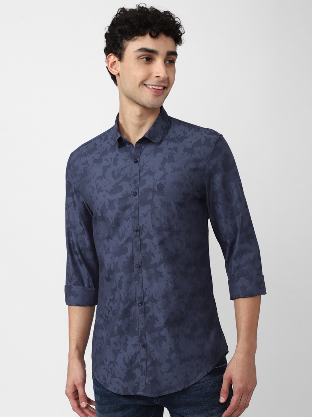 PETER ENGLAND UNIVERSITY Slim Fit Abstract Printed Pure Cotton Casual Shirt, Navy blue
PETER ENGLAND UNIVERSITY Slim Fit Abstract Printed Pure Cotton Casual Shirt, Navy blue