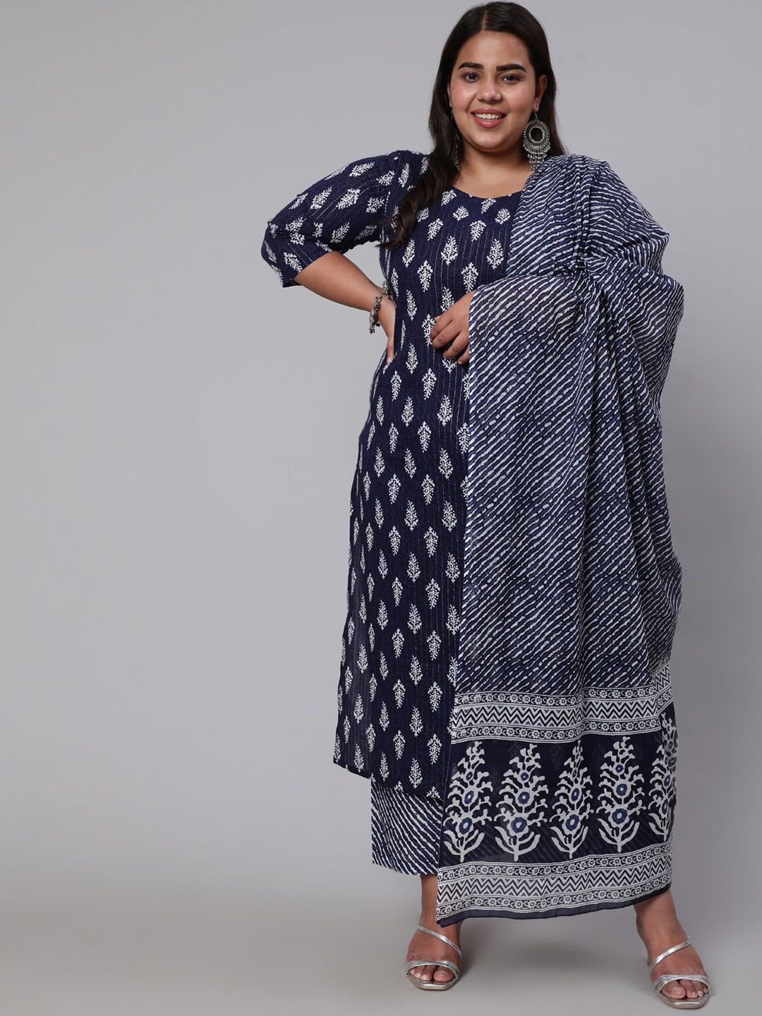 Nayo Plus Size Floral Printed Pure Cotton Straight Kurta With Palazzos & Dupatta, Navy blue
Nayo Plus Size Floral Printed Pure Cotton Straight Kurta With Palazzos & Dupatta, Navy blue