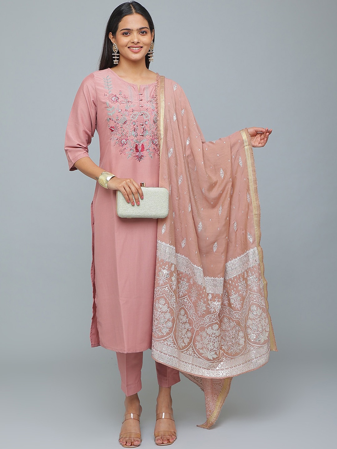 Alena Ethnic Motifs Yoke design Thread Work Chanderi Silk Kurta With Trouser & Dupatta, Pink
Alena Ethnic Motifs Yoke design Thread Work Chanderi Silk Kurta With Trouser & Dupatta, Pink