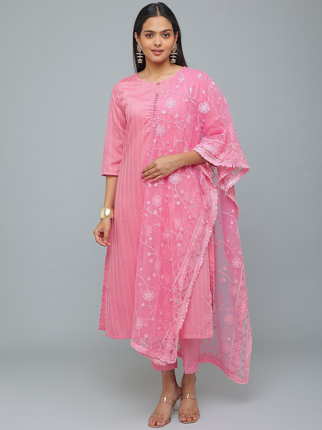 Alena Striped Sequined Keyhole Neck Chanderi Silk Straight Kurta With Trouser & Dupatta, Pink
Alena Striped Sequined Keyhole Neck Chanderi Silk Straight Kurta With Trouser & Dupatta, Pink