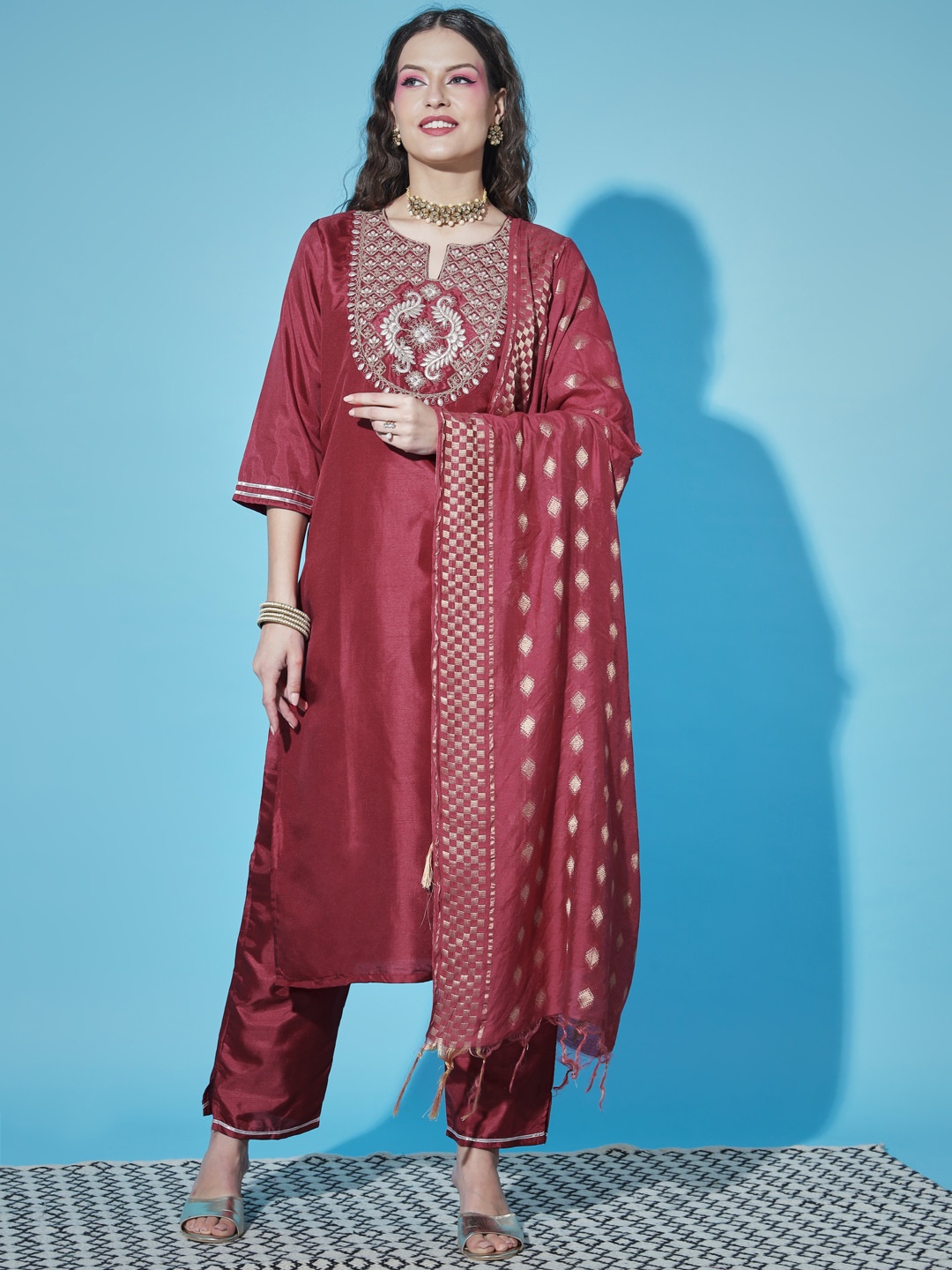 VredeVogel Floral Yoke Design Regular Thread Work Kurta with Trousers & Dupatta, Red
VredeVogel Floral Yoke Design Regular Thread Work Kurta with Trousers & Dupatta, Red