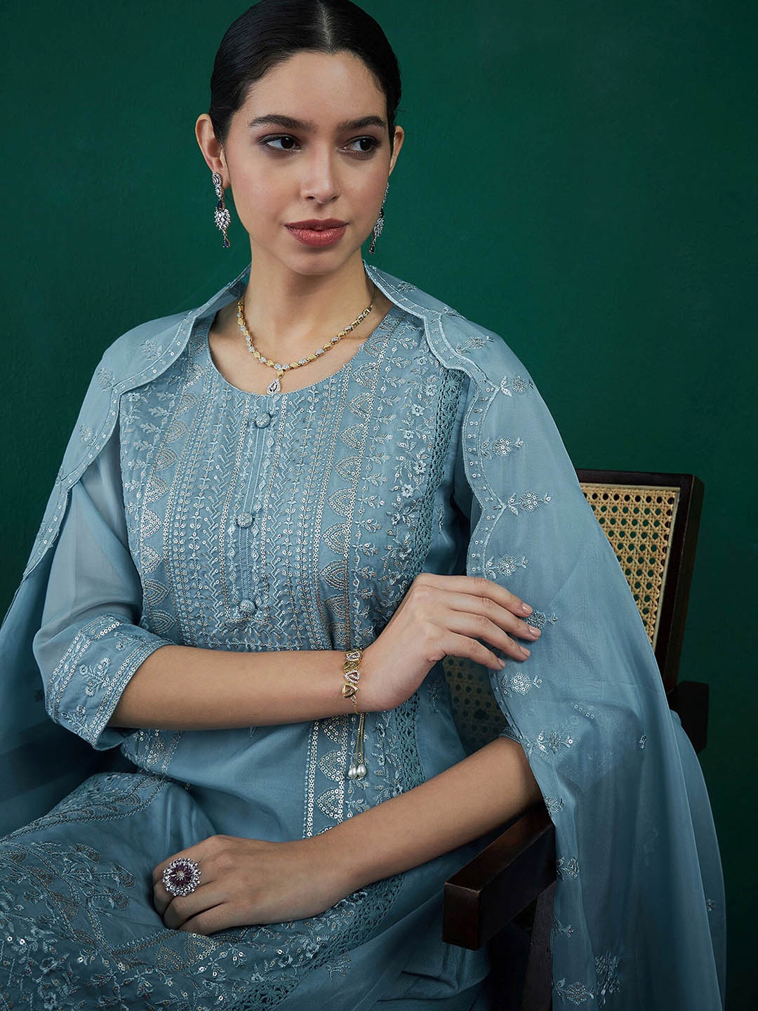 Indo Era Ethnic Motifs Embroidered Regular Thread Work Kurta With Trousers & Dupatta, Blue
Indo Era Ethnic Motifs Embroidered Regular Thread Work Kurta With Trousers & Dupatta, Blue