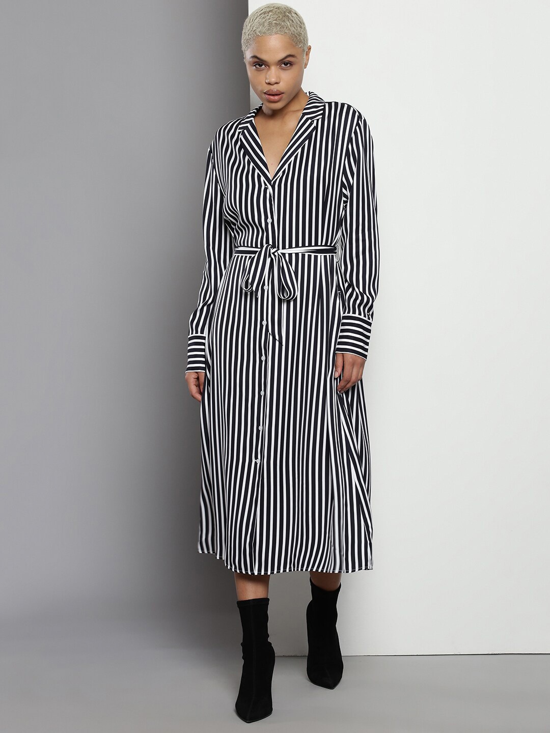 Tommy Hilfiger Striped Shirt Collar Cuffed Sleeve Belted Monochrome Shirt Dress, Black
Tommy Hilfiger Striped Shirt Collar Cuffed Sleeve Belted Monochrome Shirt Dress, Black