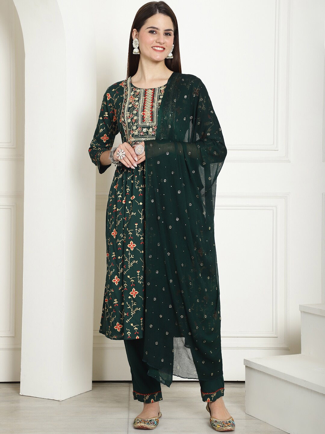 Kamayra Floral Printed Thread Work Kurta with Trousers & Dupatta, Fluorescent green
Kamayra Floral Printed Thread Work Kurta with Trousers & Dupatta, Fluorescent green