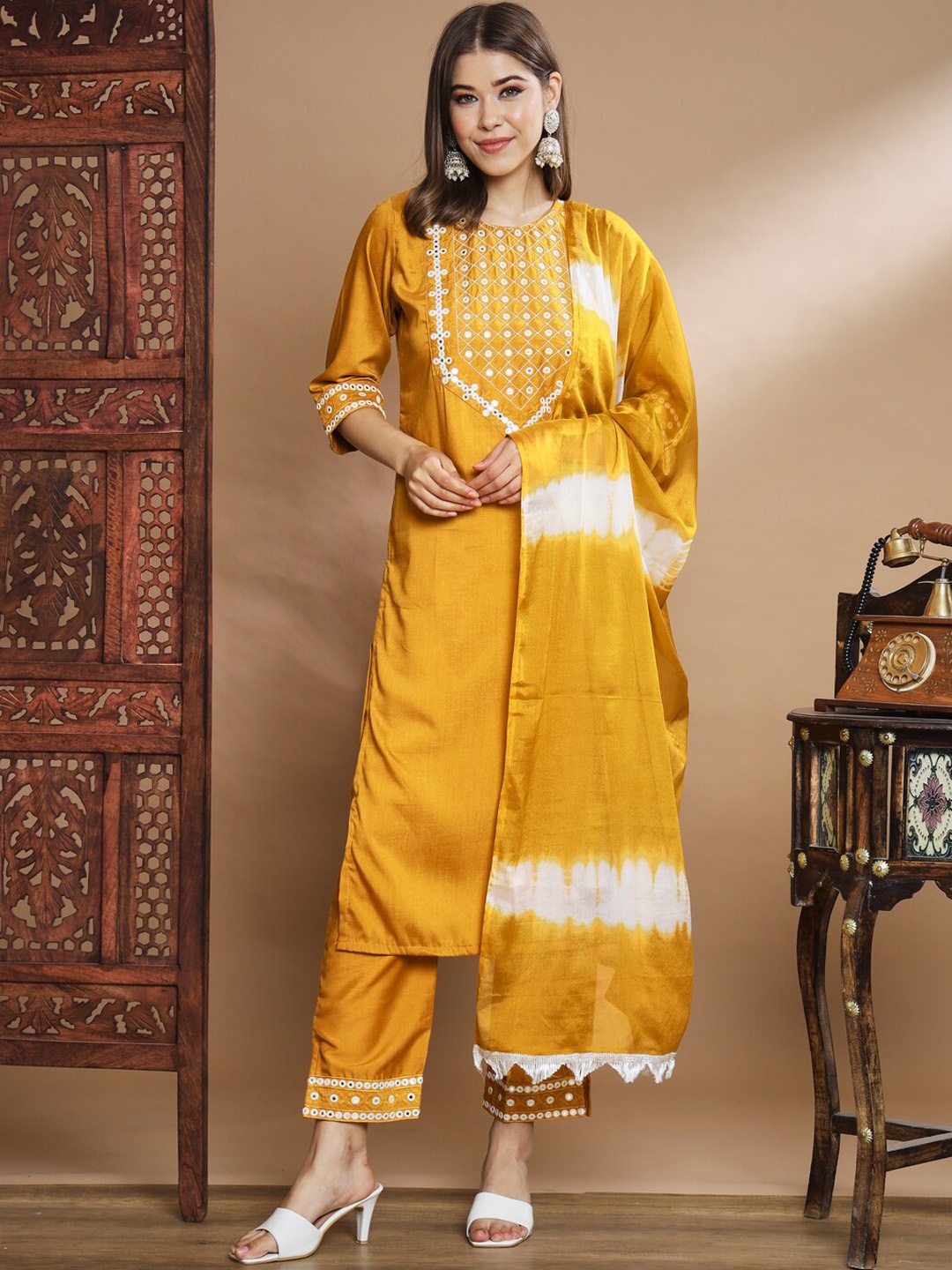 VredeVogel Ethnic Motifs Yoke Design Mirror Work Kurta with Trousers & Dupatta, Mustard
VredeVogel Ethnic Motifs Yoke Design Mirror Work Kurta with Trousers & Dupatta, Mustard