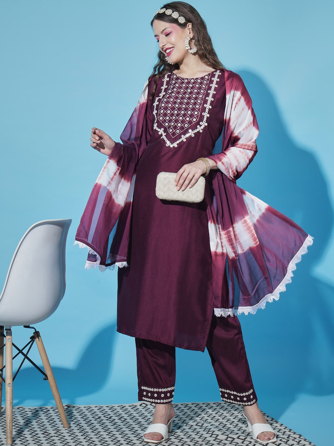 VredeVogel Geometric Embroidered Mirror Work Detail Kurta with Trousers & Dupatta, Purple
VredeVogel Geometric Embroidered Mirror Work Detail Kurta with Trousers & Dupatta, Purple