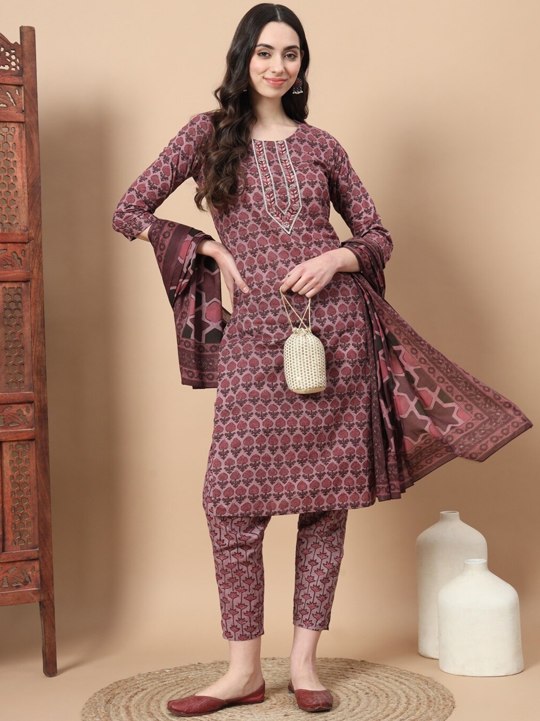 Yufta Ethnic Motifs Printed Pure Cotton Straight Kurta With Trousers & Dupatta, Mauve
Yufta Ethnic Motifs Printed Pure Cotton Straight Kurta With Trousers & Dupatta, Mauve
