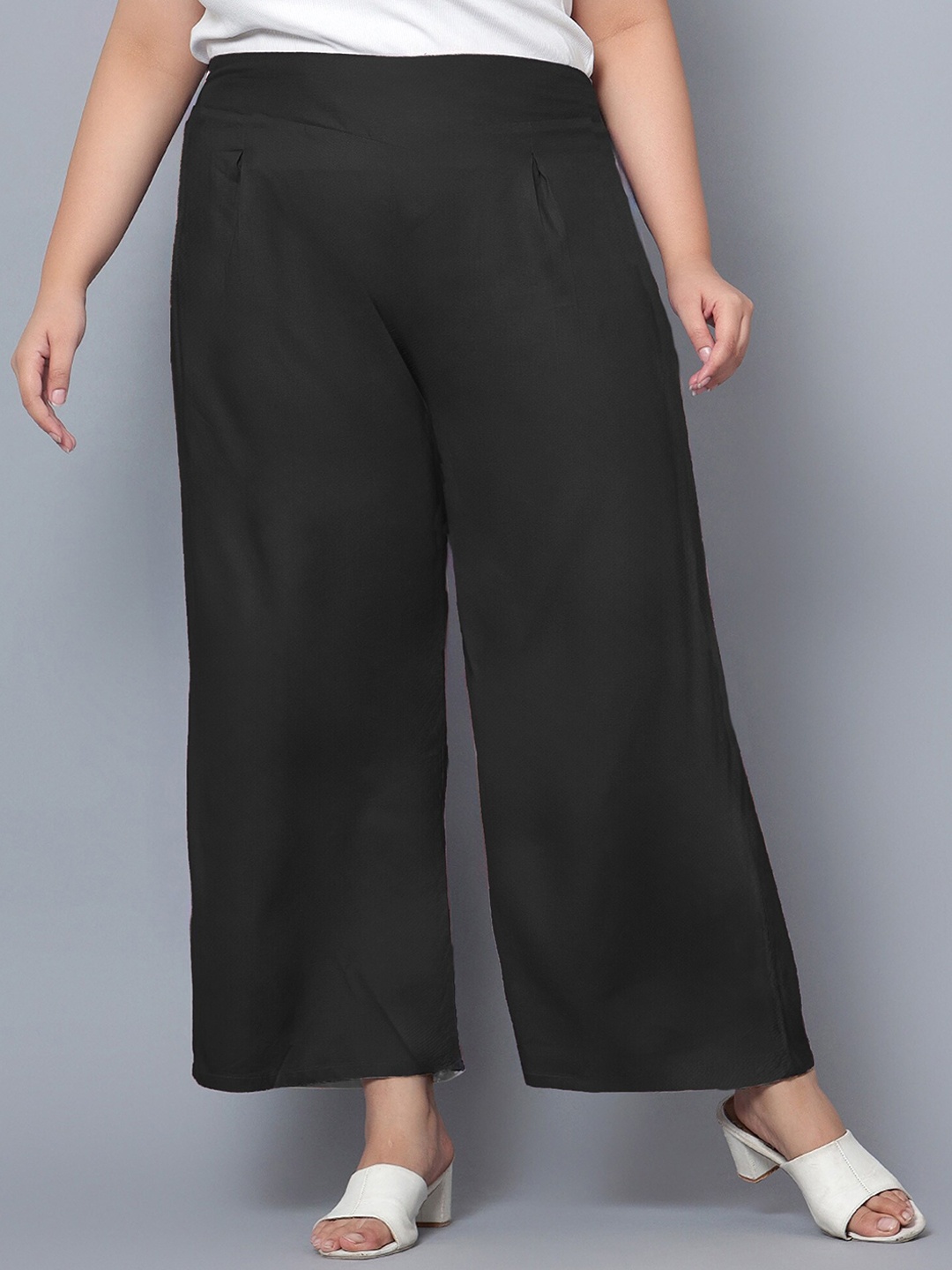 Indietoga Women Plus Size Comfort Easy Wash Pleated Parallel Trousers with Pockets, Black
Indietoga Women Plus Size Comfort Easy Wash Pleated Parallel Trousers with Pockets, Black