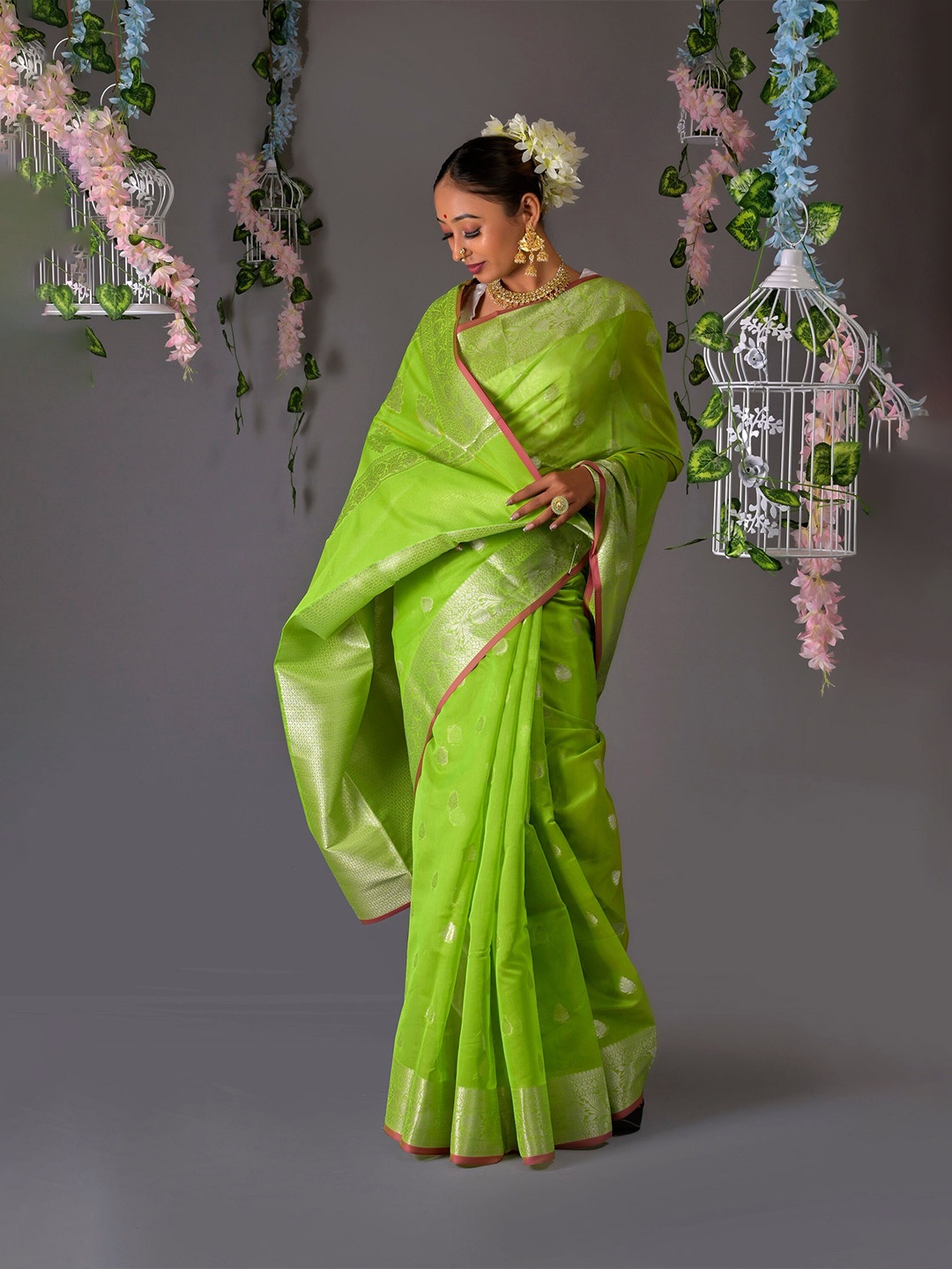Muskan Fashion Woven Design Zari Silk Cotton Banarasi Saree, Fluorescent green
Muskan Fashion Woven Design Zari Silk Cotton Banarasi Saree, Fluorescent green