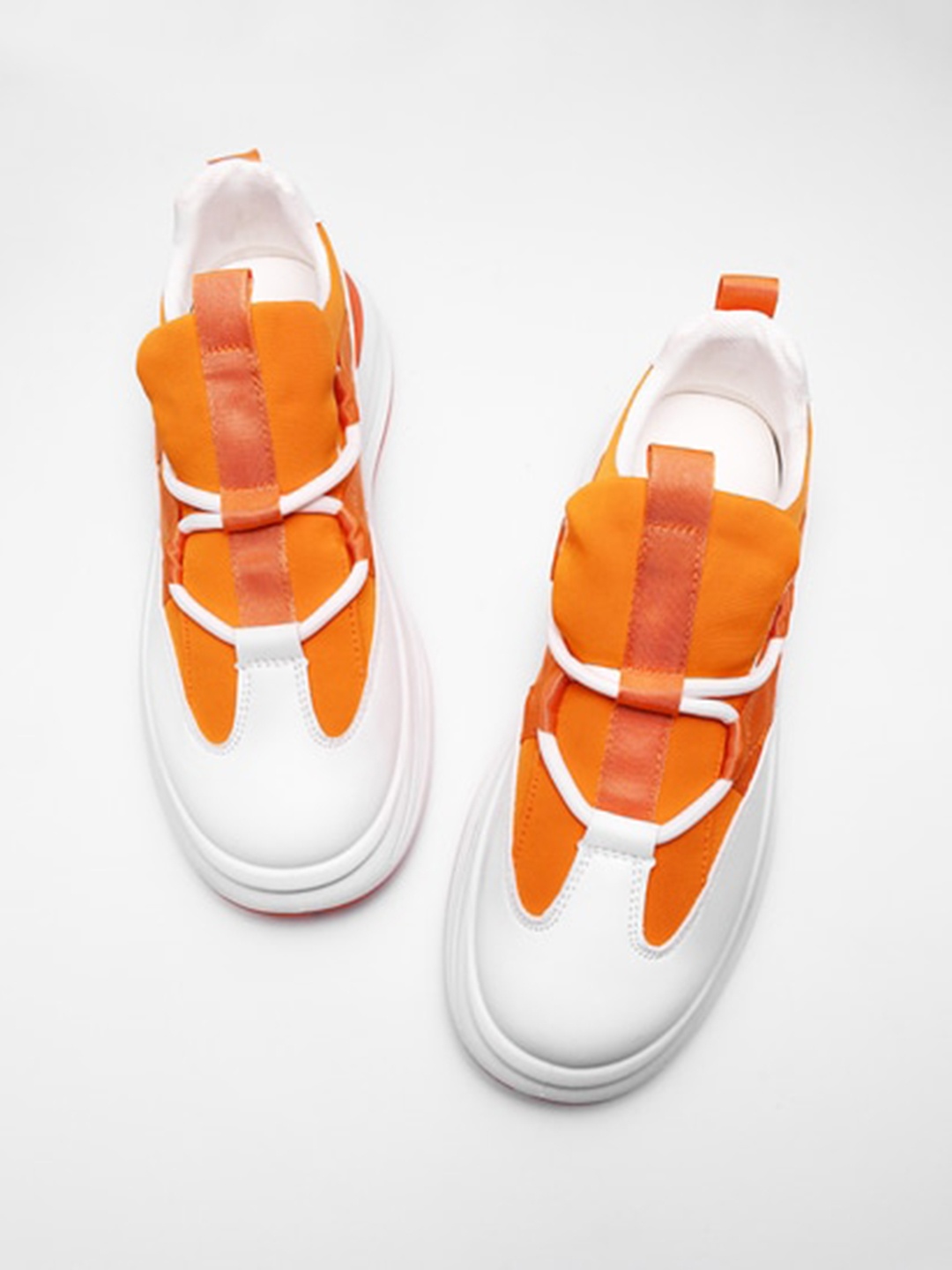 THE WHITE POLE Men Colourblocked Lightweight Memory Foam Contrast Sole Canvas Sneakers, Orange
THE WHITE POLE Men Colourblocked Lightweight Memory Foam Contrast Sole Canvas Sneakers, Orange