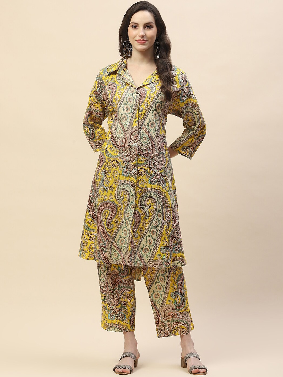 Meena Bazaar Ethnic Motif Print Shirt Collar Three-Quarter Sleeves Kurta & Trousers Set, Yellow
Meena Bazaar Ethnic Motif Print Shirt Collar Three-Quarter Sleeves Kurta & Trousers Set, Yellow