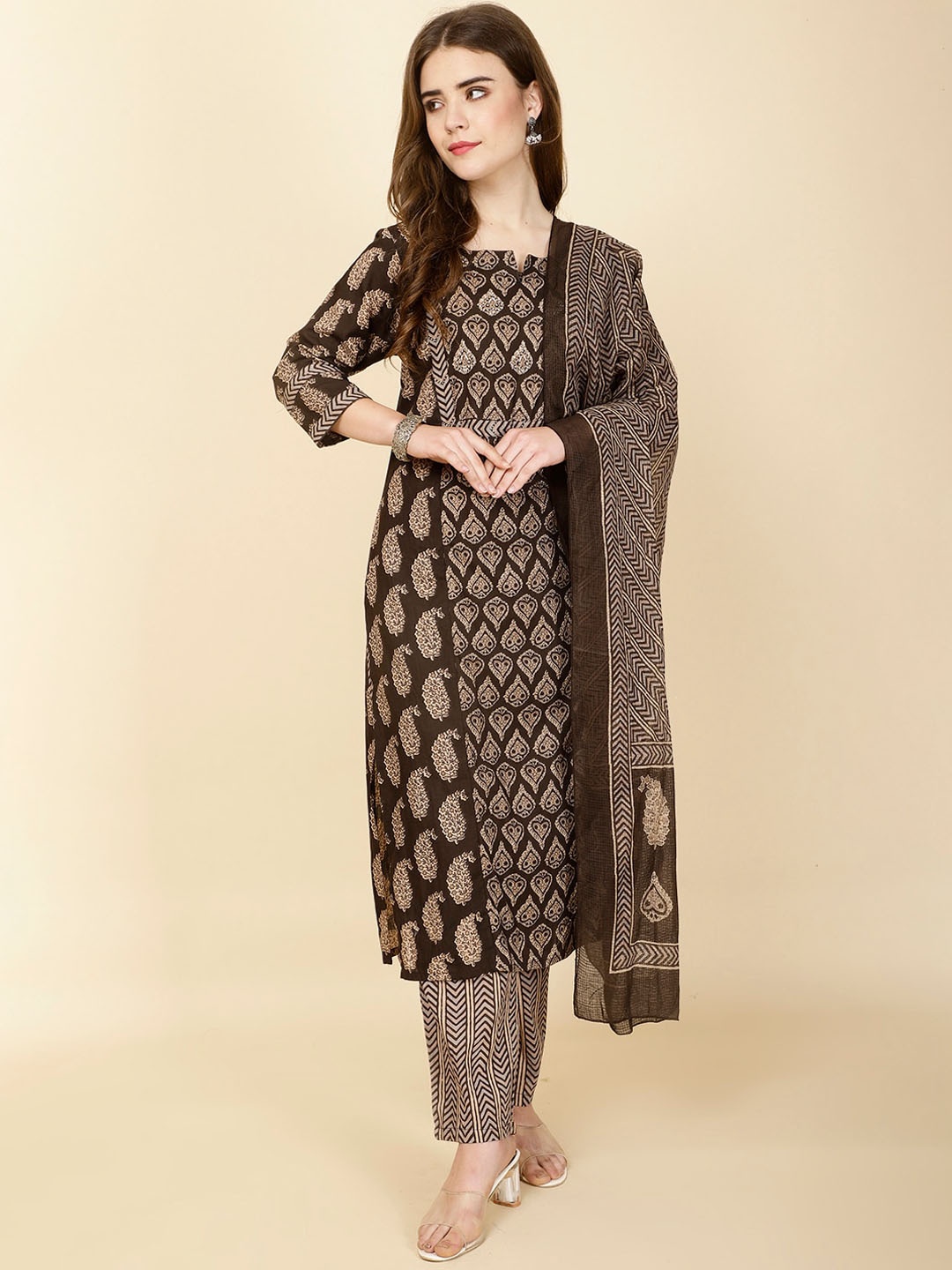 Meena Bazaar Ethnic Motifs Printed Round Neck Kurta with Trousers & Dupatta, Brown
Meena Bazaar Ethnic Motifs Printed Round Neck Kurta with Trousers & Dupatta, Brown