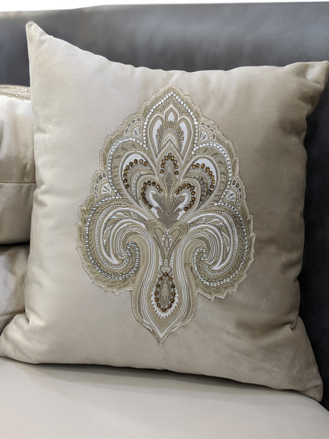 Good Vibes Silver-Toned & Gold-Toned Set of 3 Ethnic Motifs Velvet Square Cushion Covers
Good Vibes Silver-Toned & Gold-Toned Set of 3 Ethnic Motifs Velvet Square Cushion Covers