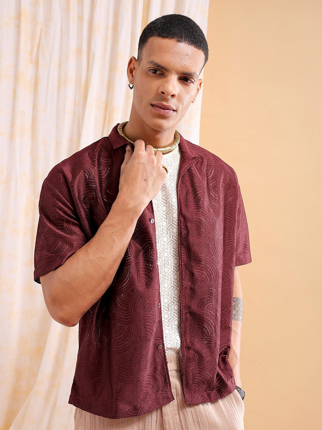 The Indian Garage Co Men Relaxed Fit Solid Warp Knit Lace Resortwear Shirt, Maroon
The Indian Garage Co Men Relaxed Fit Solid Warp Knit Lace Resortwear Shirt, Maroon