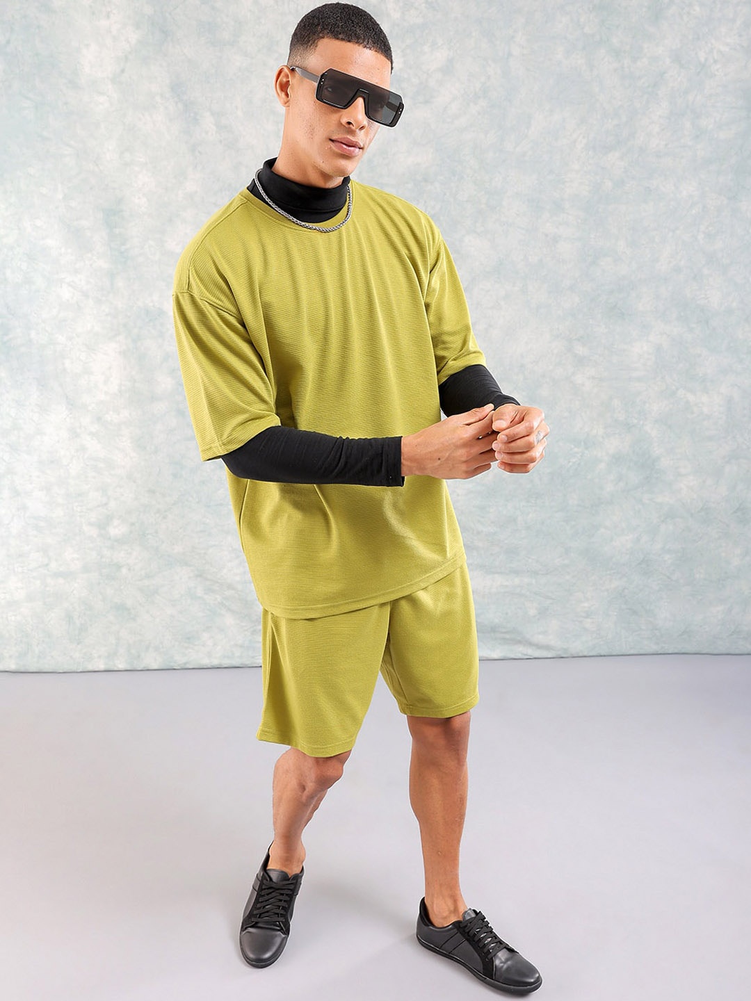 The Indian Garage Co Drop-Shoulder Sleeves Round Neck Oversized T-shirt & Shorts, Olive
The Indian Garage Co Drop-Shoulder Sleeves Round Neck Oversized T-shirt & Shorts, Olive