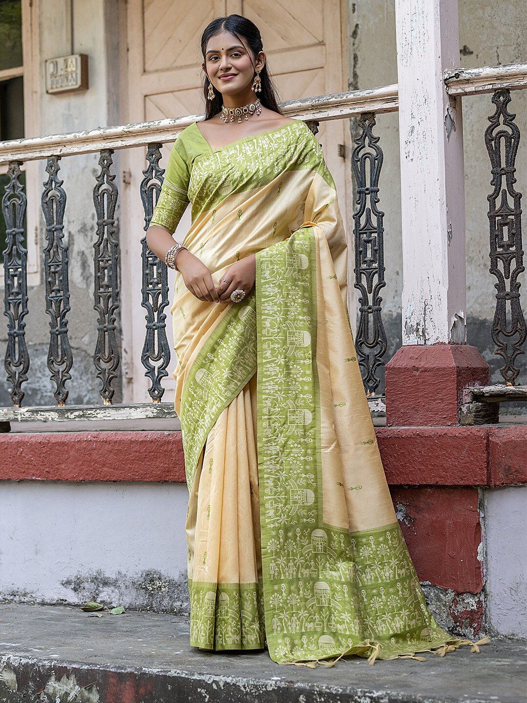 KARAGIRI Woven Design Ethnic Motifs Saree, Green 
KARAGIRI Woven Design Ethnic Motifs Saree, Green