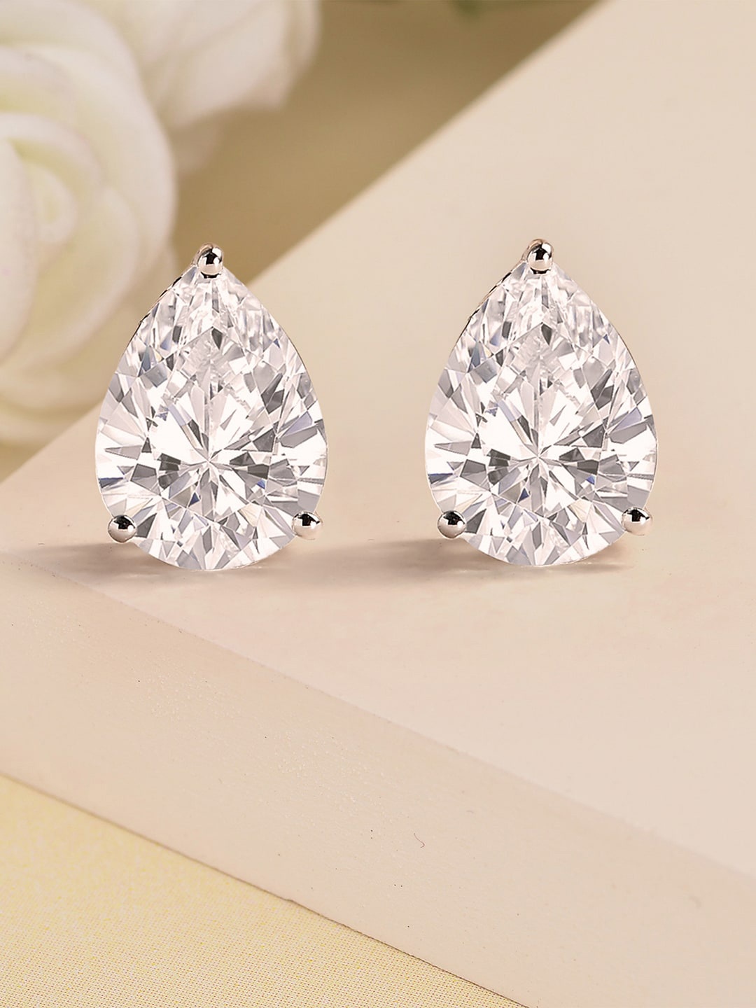 Ornate Jewels 925 Sterling Silver 2 Carat American Diamond Solitaire Stud Earrings, White
Ornate Jewels 925 Sterling Silver 2 Carat American Diamond Solitaire Stud Earrings, White
