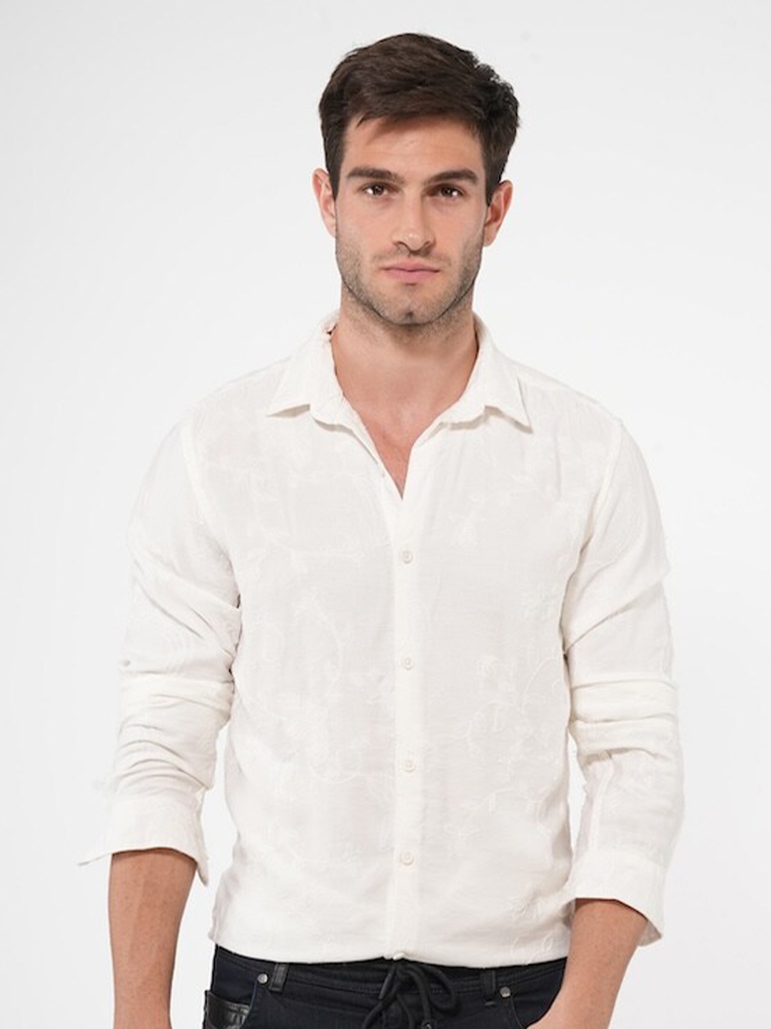 POE Smart Slim Fit Floral Embroidered Spread Collar Long Sleeves Cotton Casual Shirt, White
POE Smart Slim Fit Floral Embroidered Spread Collar Long Sleeves Cotton Casual Shirt, White