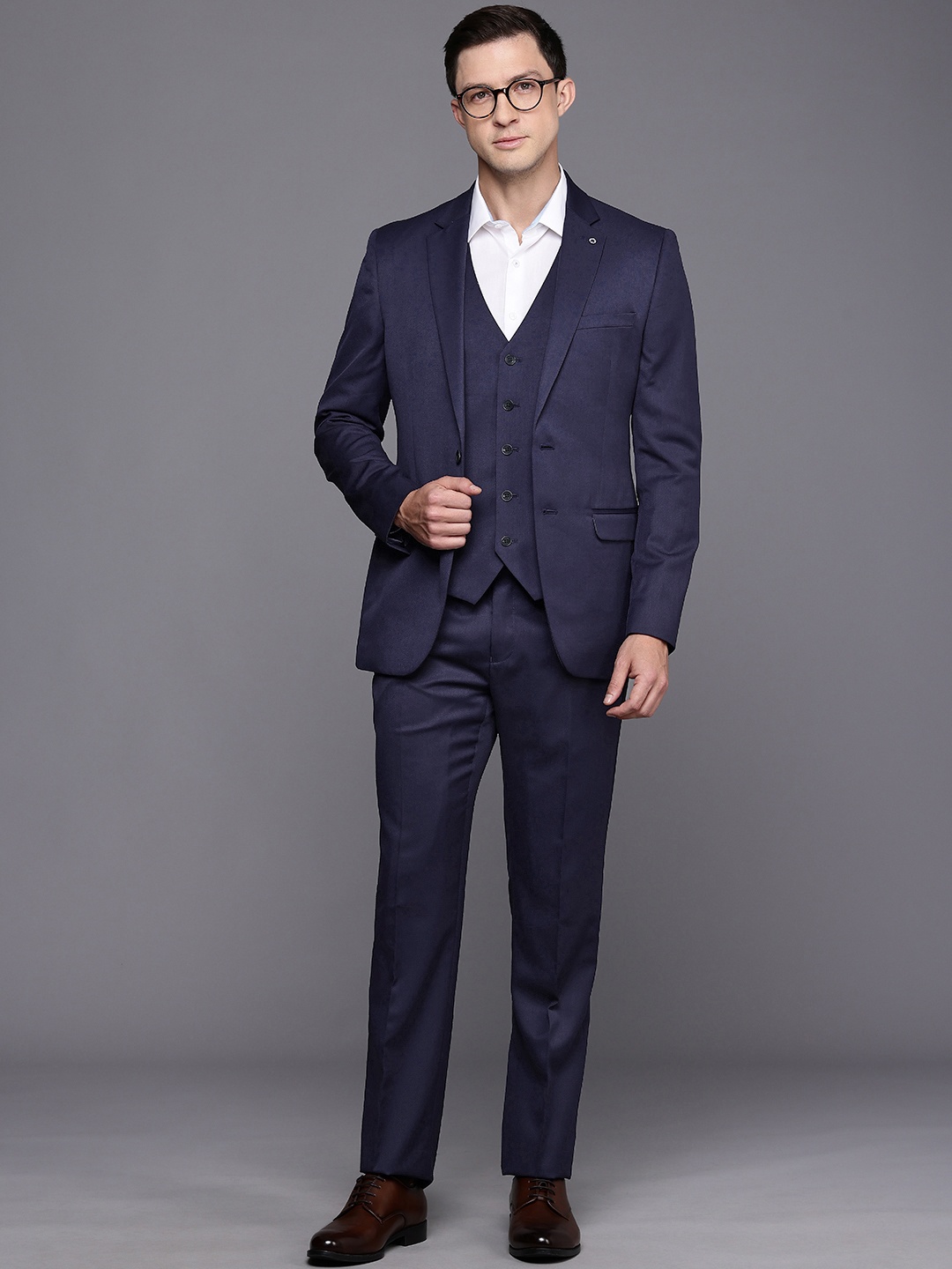 Raymond Contemporary Fit Wrinkle Free Single Breasted 3-Piece Formal Suit, Navy blue
Raymond Contemporary Fit Wrinkle Free Single Breasted 3-Piece Formal Suit, Navy blue