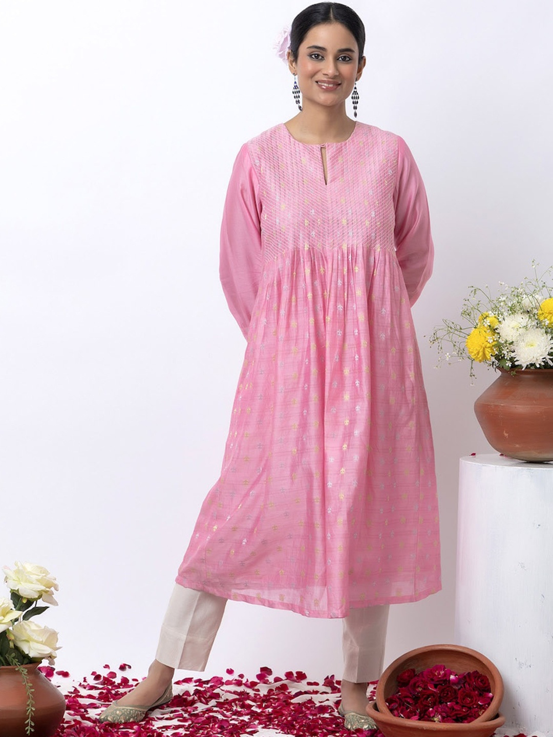 SMRITI GUPTA Floral Keyhole Neck Flared Sleeves Jacquard Chanderi Silk Anarkali Kurta, Pink
SMRITI GUPTA Floral Keyhole Neck Flared Sleeves Jacquard Chanderi Silk Anarkali Kurta, Pink