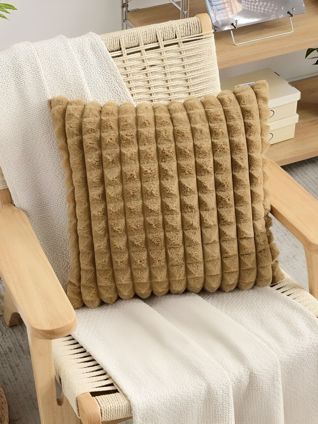 TANLOOMS Gold Toned Checked Velvet Square Cushion Covers
TANLOOMS Gold Toned Checked Velvet Square Cushion Covers