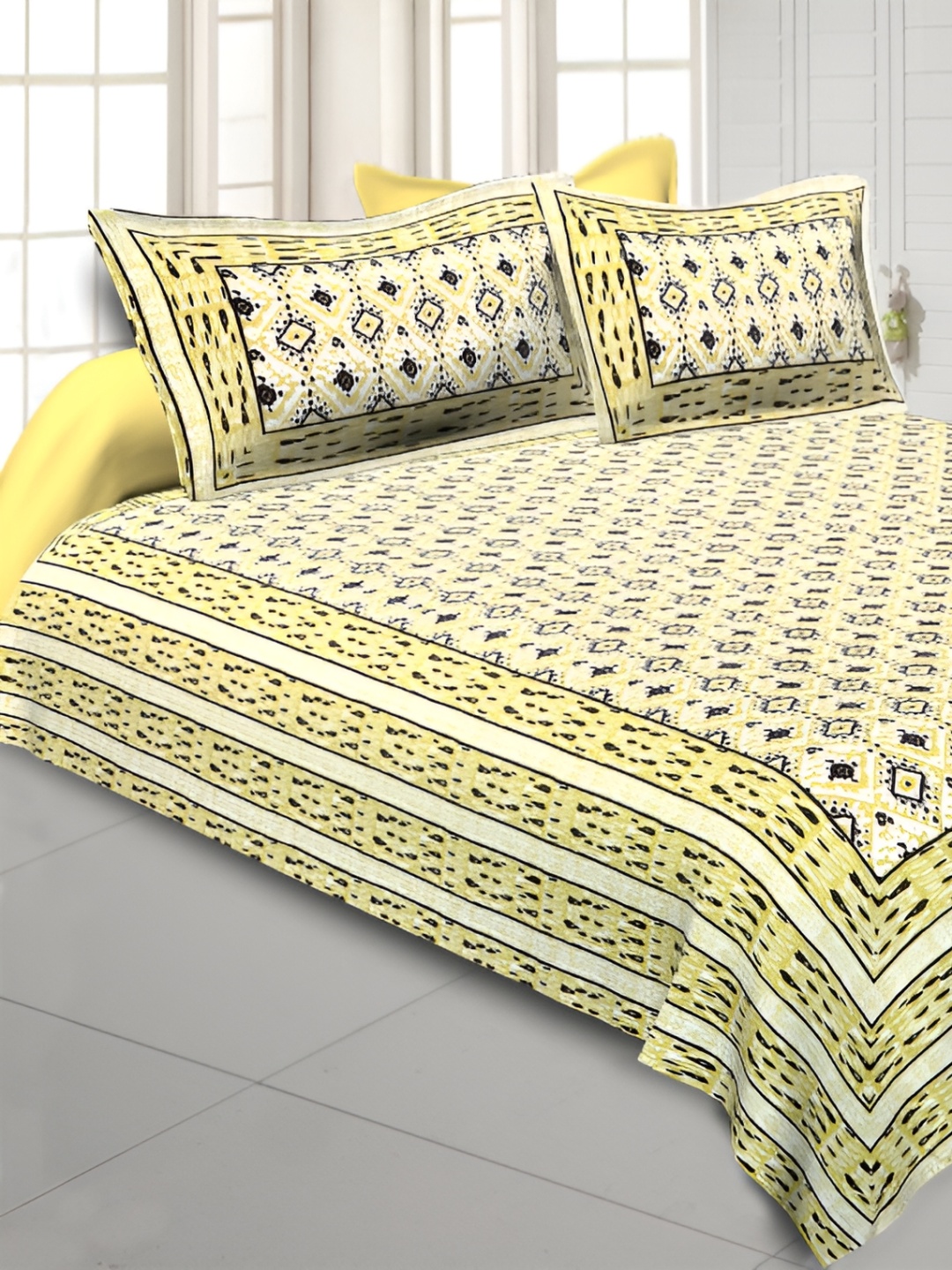VANI E Yellow & Black Ethnic Motifs Printed 250 TC King Bedsheet with 2 Pillow Covers
VANI E Yellow & Black Ethnic Motifs Printed 250 TC King Bedsheet with 2 Pillow Covers