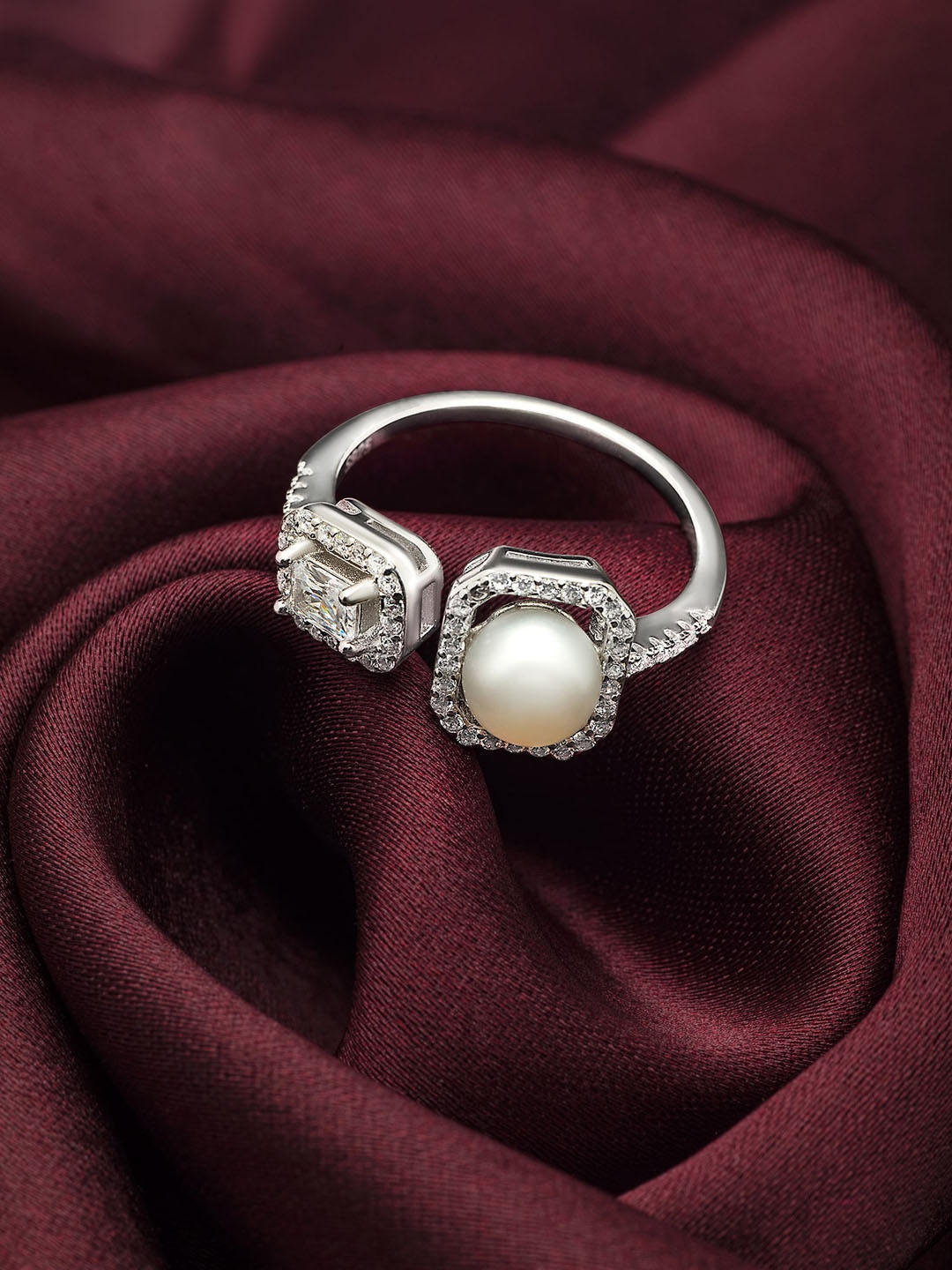 SILBERRY 925 Sterling Silver Rhodium-plated Crystals & Pearl-Studded Adjustable Ring
SILBERRY 925 Sterling Silver Rhodium-plated Crystals & Pearl-Studded Adjustable Ring