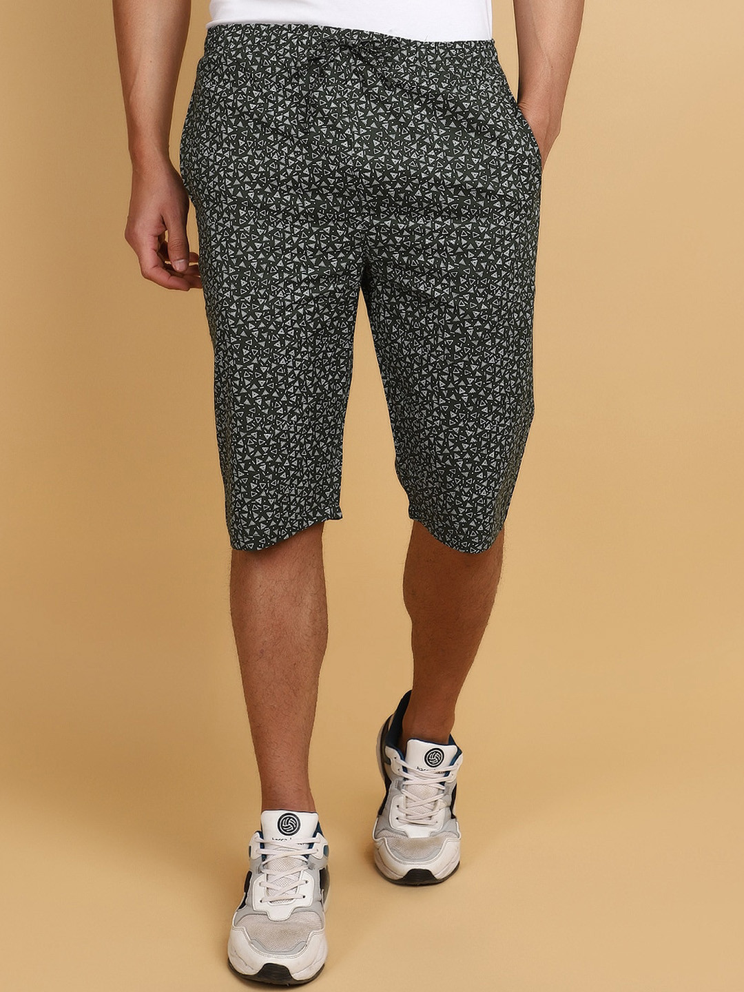 V-Mart Men Geometric Printed Cotton Shorts, Olive
V-Mart Men Geometric Printed Cotton Shorts, Olive