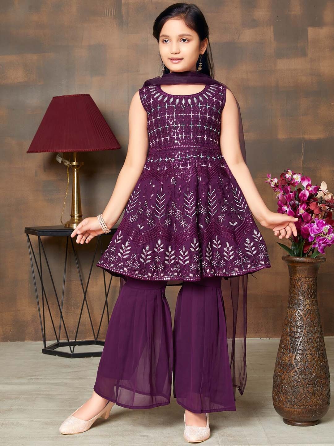 Aarika Girls Ethnic Motifs Embroidered Regular Thread Work Kurti with Sharara & Dupatta, Purple
Aarika Girls Ethnic Motifs Embroidered Regular Thread Work Kurti with Sharara & Dupatta, Purple
