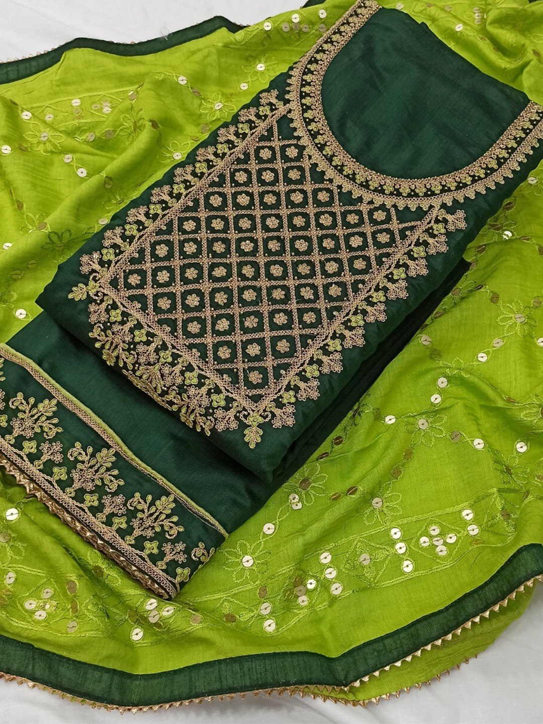 STAVA CREATION Ethnic Motifs Embroidered Beads & Stones Unstitched Dress Material, Green
STAVA CREATION Ethnic Motifs Embroidered Beads & Stones Unstitched Dress Material, Green