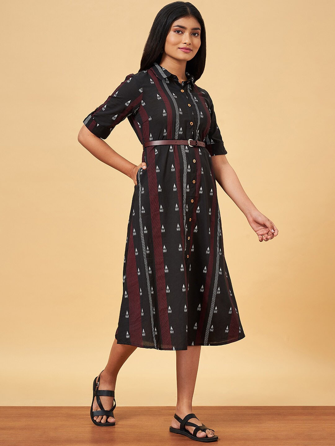 YU by Pantaloons Ethnic Motifs Printed Roll-Up Sleeves Pure Cotton Shirt Style Midi Dress, Black
YU by Pantaloons Ethnic Motifs Printed Roll-Up Sleeves Pure Cotton Shirt Style Midi Dress, Black