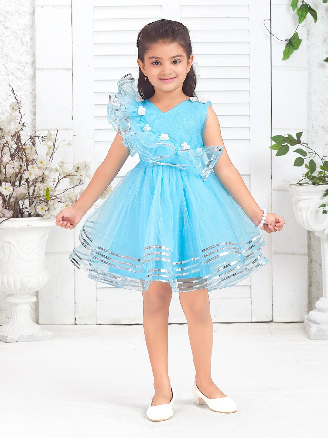 BAESD Girls Self Design V-Neck Sleeveless Ruffles Net Fit & Flare Dress, Turquoise blue
BAESD Girls Self Design V-Neck Sleeveless Ruffles Net Fit & Flare Dress, Turquoise blue