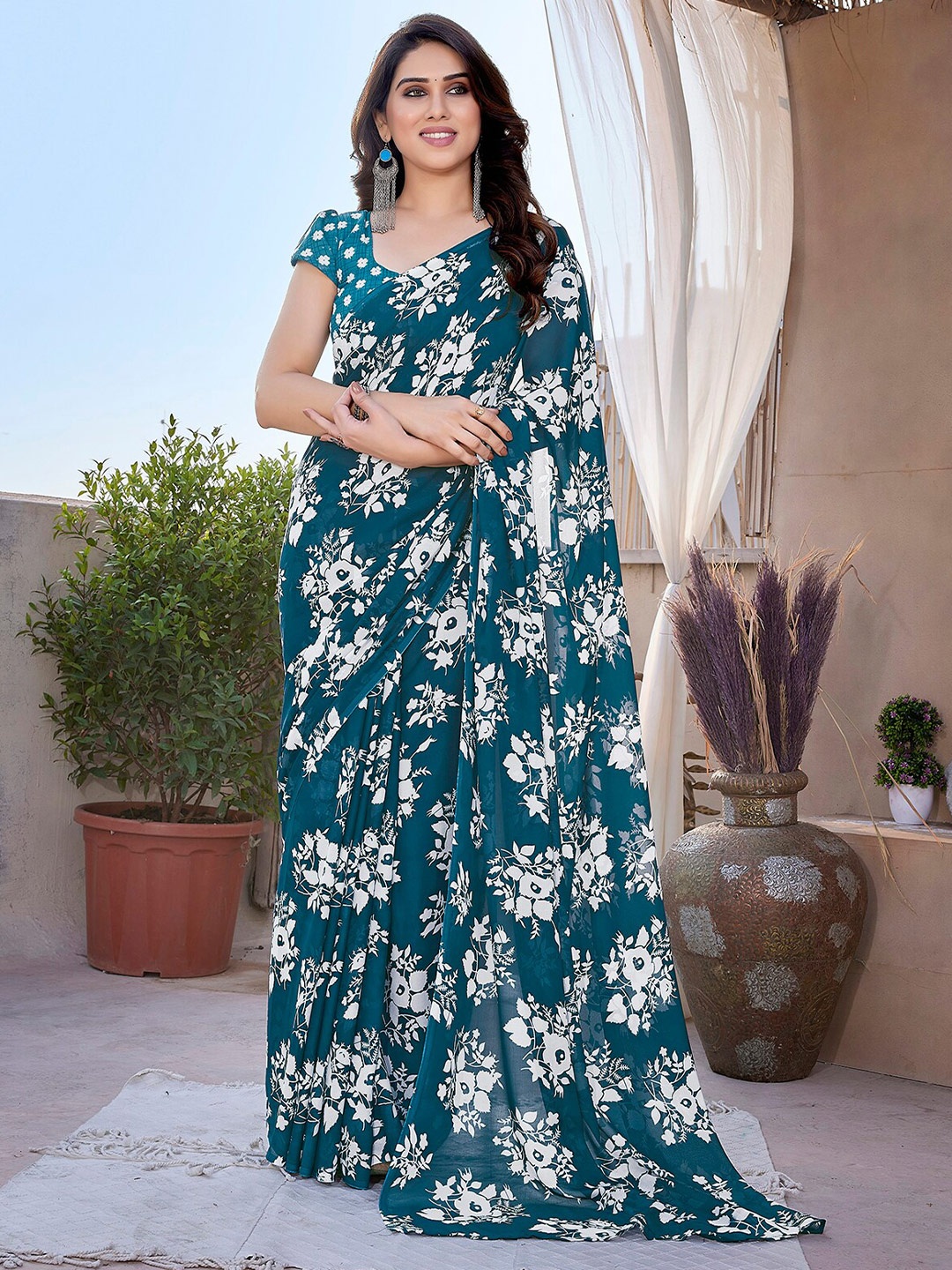 ANAND SAREES Floral Poly Georgette Saree, Green